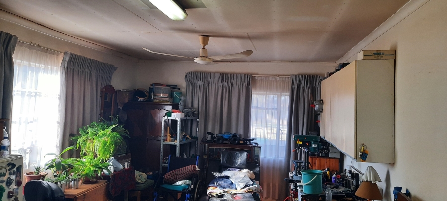 4 Bedroom Property for Sale in Mullerstuine Gauteng