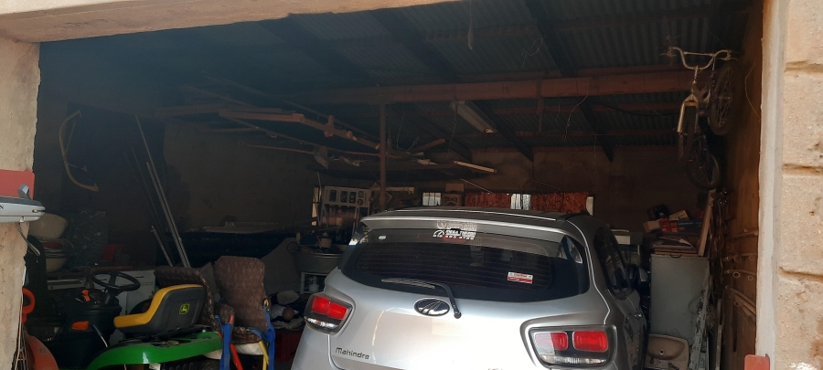 4 Bedroom Property for Sale in Mullerstuine Gauteng