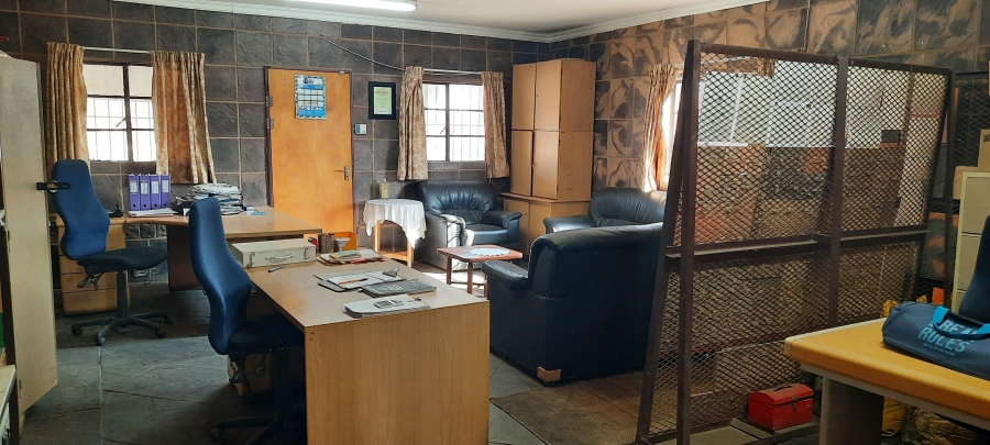 4 Bedroom Property for Sale in Mullerstuine Gauteng