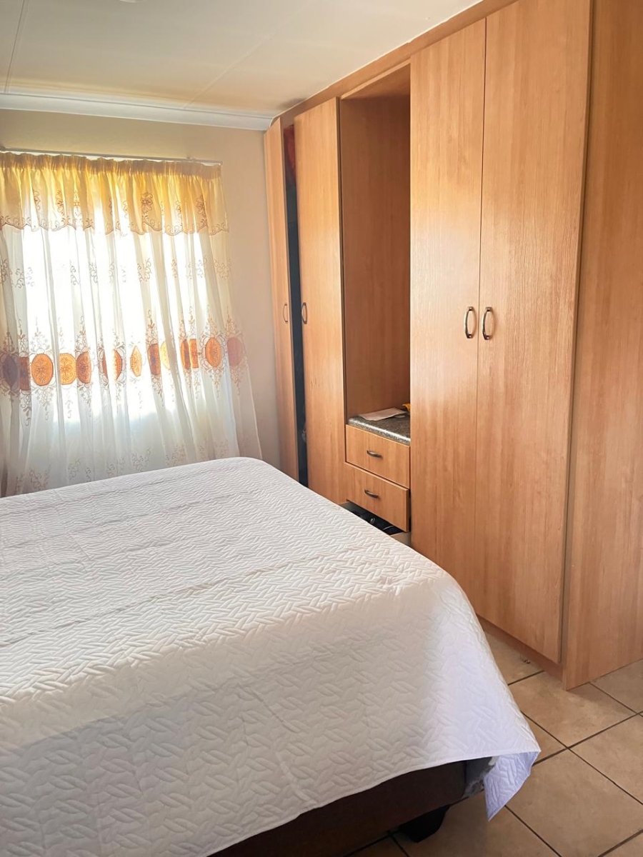 3 Bedroom Property for Sale in Olievenhoutbosch Gauteng