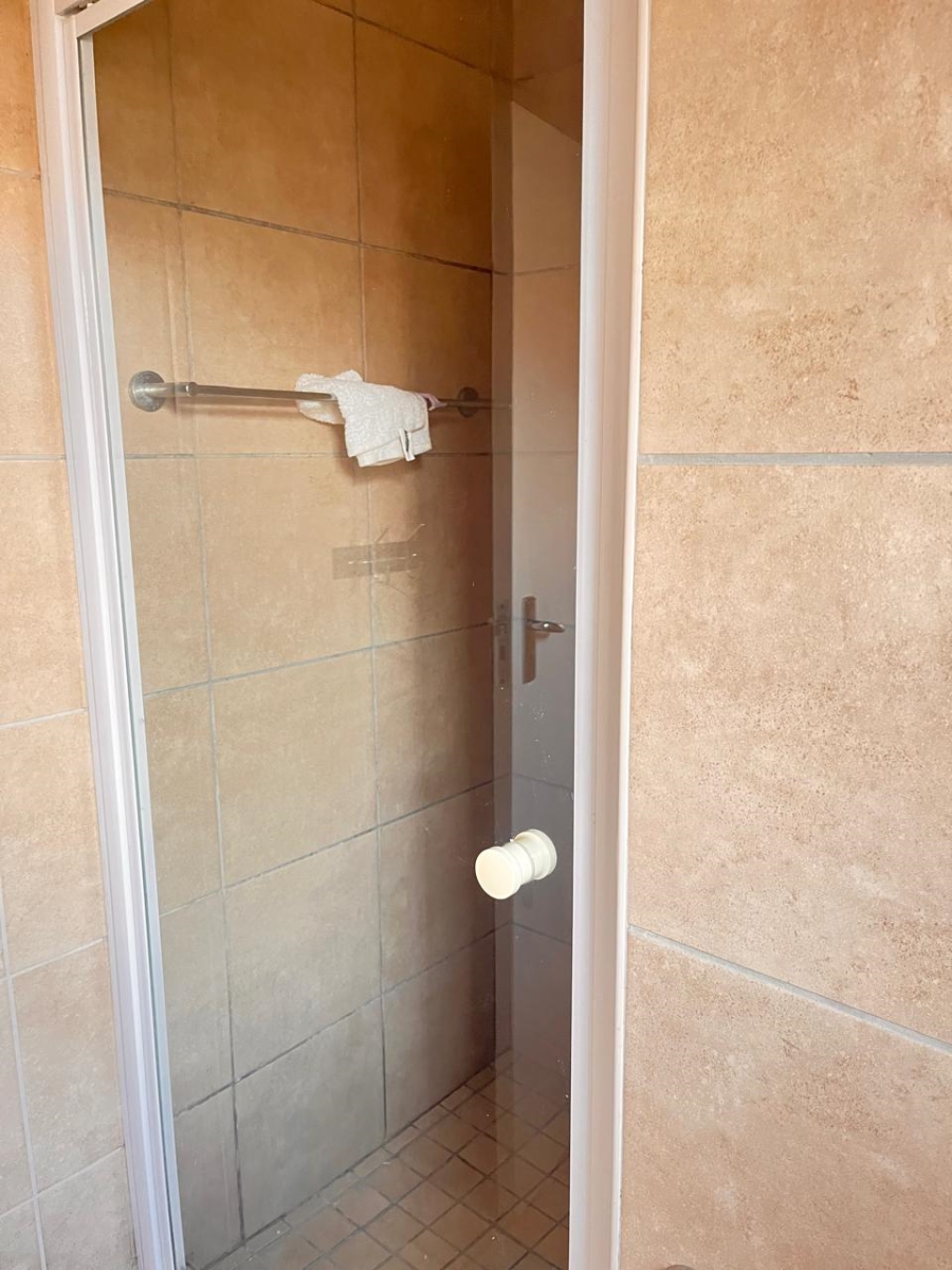 3 Bedroom Property for Sale in Olievenhoutbosch Gauteng