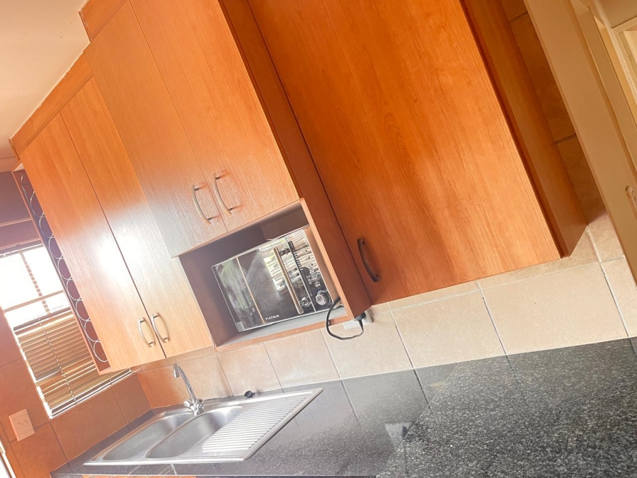 3 Bedroom Property for Sale in Olievenhoutbosch Gauteng