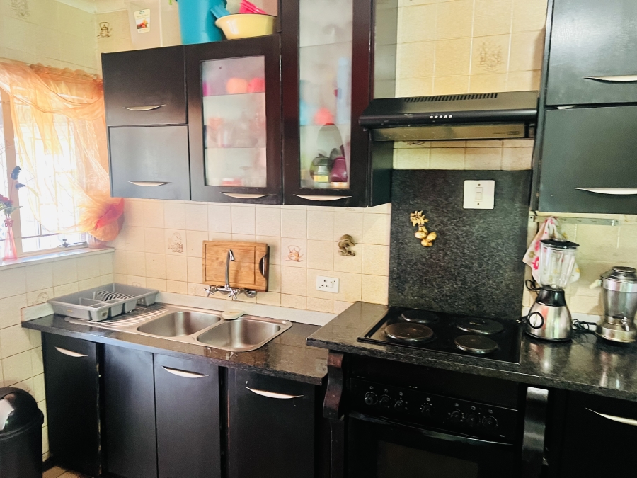 3 Bedroom Property for Sale in Crystal Park Gauteng