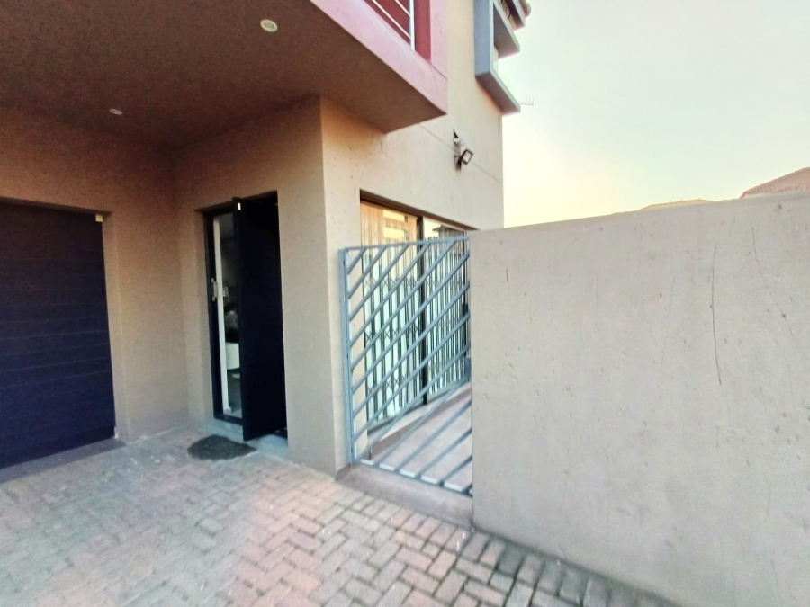 To Let 4 Bedroom Property for Rent in Vanderbijlpark SE Gauteng
