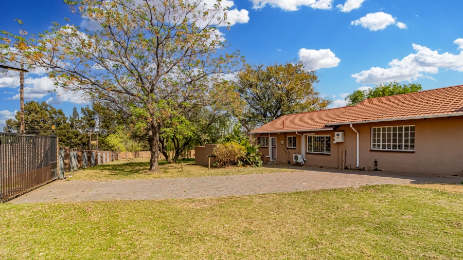 To Let 2 Bedroom Property for Rent in President Park Gauteng