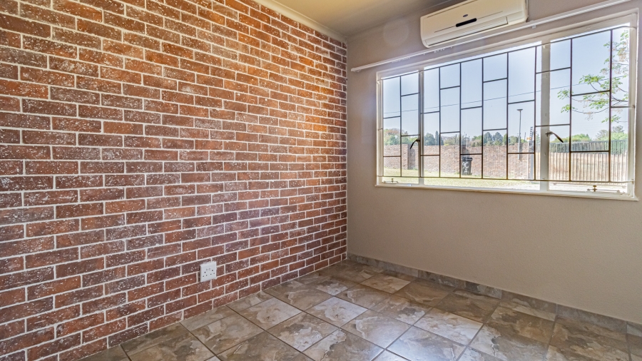 To Let 2 Bedroom Property for Rent in President Park Gauteng