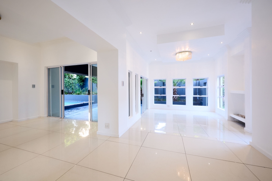 5 Bedroom Property for Sale in Waterfall Country Village Gauteng