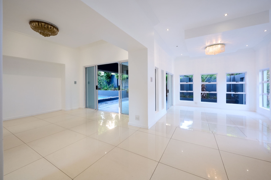 5 Bedroom Property for Sale in Waterfall Country Village Gauteng