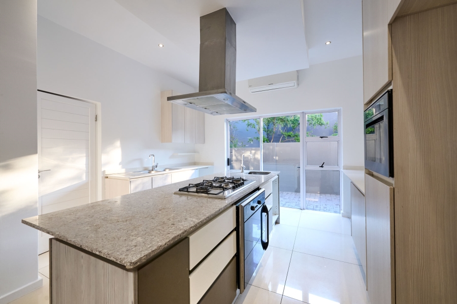 5 Bedroom Property for Sale in Waterfall Country Village Gauteng