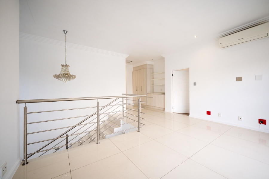 5 Bedroom Property for Sale in Waterfall Country Village Gauteng