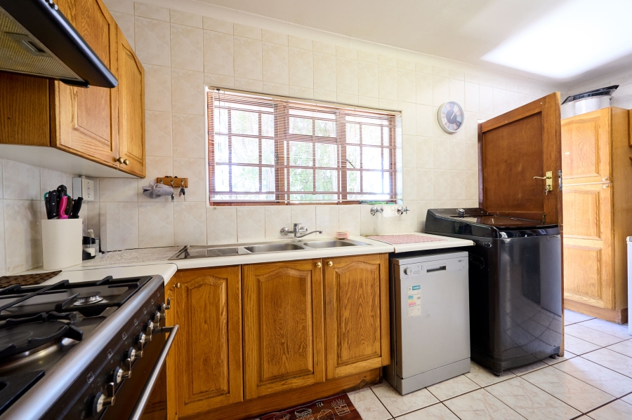 4 Bedroom Property for Sale in Halfway Gardens Gauteng