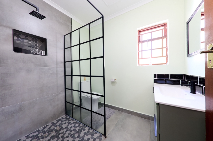 4 Bedroom Property for Sale in Halfway Gardens Gauteng