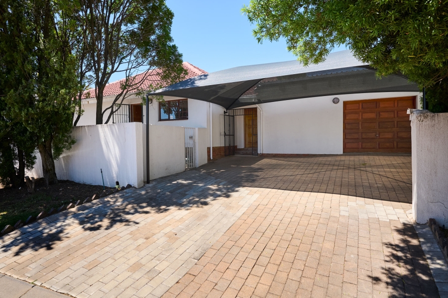 4 Bedroom Property for Sale in Halfway Gardens Gauteng