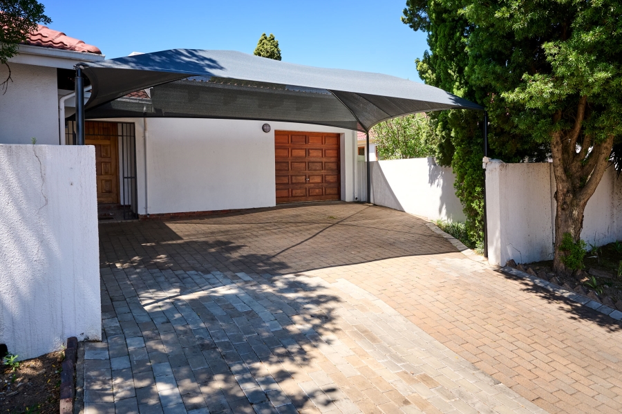 4 Bedroom Property for Sale in Halfway Gardens Gauteng