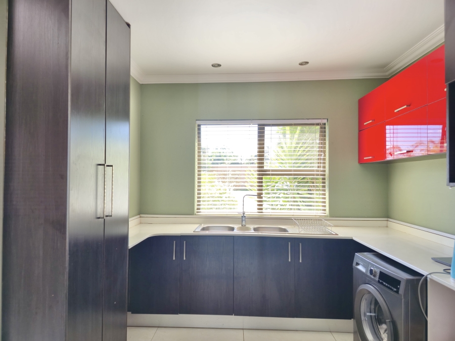 To Let 4 Bedroom Property for Rent in Glen Marais Gauteng
