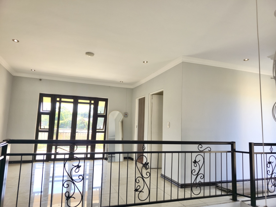 To Let 4 Bedroom Property for Rent in Glen Marais Gauteng