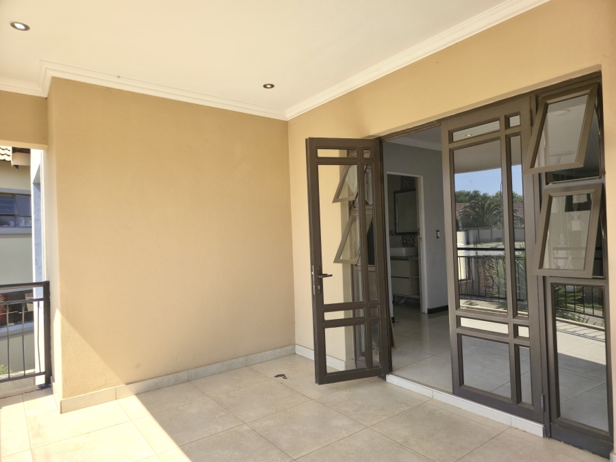 To Let 4 Bedroom Property for Rent in Glen Marais Gauteng