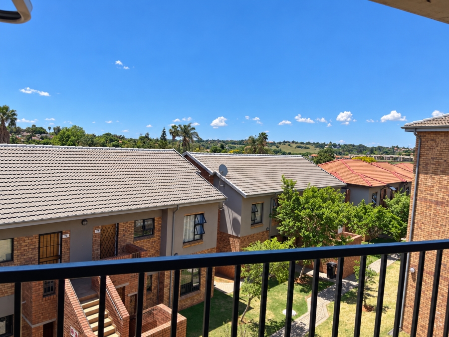 2 Bedroom Property for Sale in Wilgeheuwel Gauteng