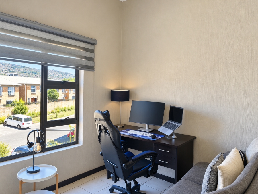 2 Bedroom Property for Sale in Wilgeheuwel Gauteng