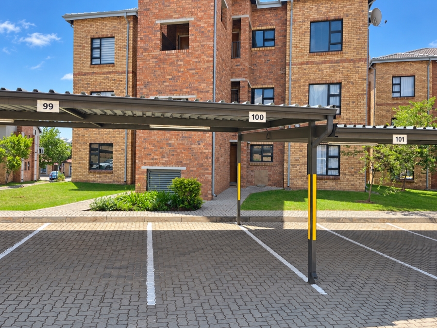 2 Bedroom Property for Sale in Wilgeheuwel Gauteng