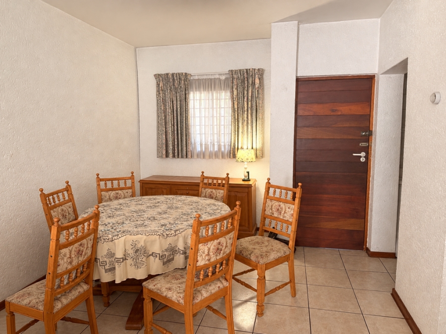 To Let 2 Bedroom Property for Rent in Sandringham Gauteng