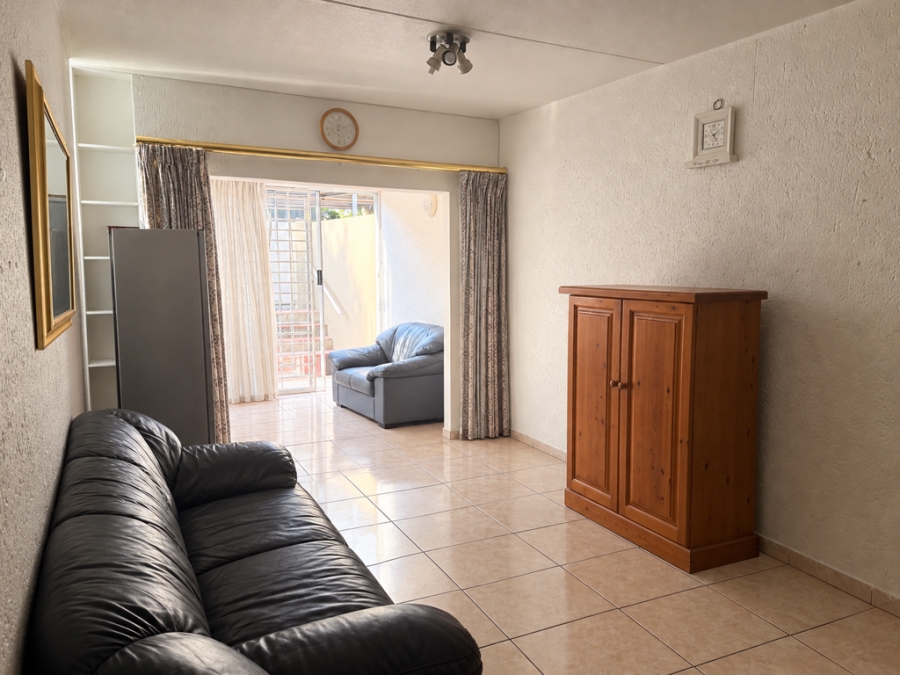 To Let 2 Bedroom Property for Rent in Sandringham Gauteng
