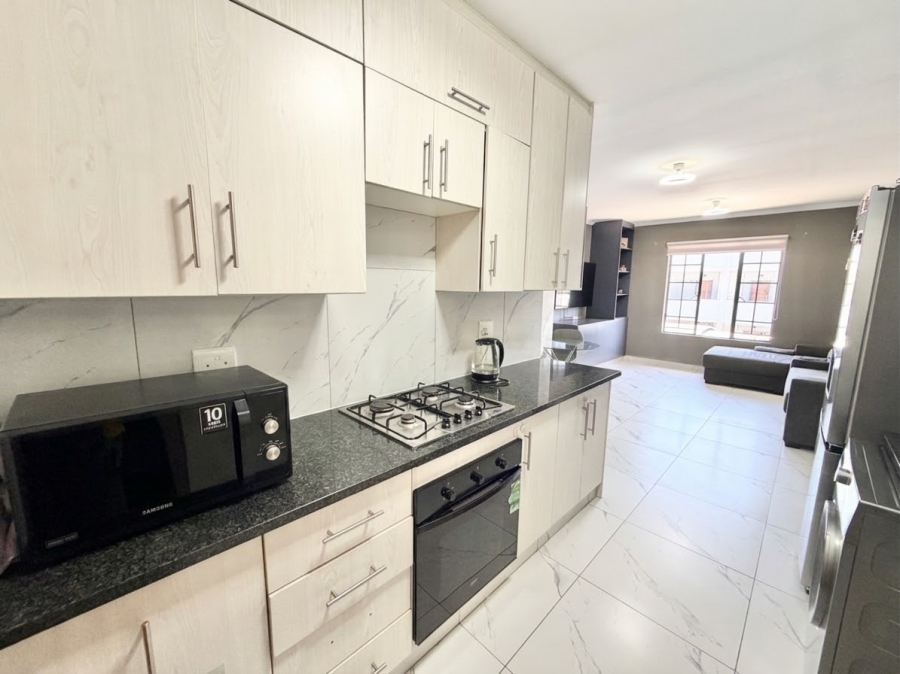 2 Bedroom Property for Sale in Noordwyk Gauteng