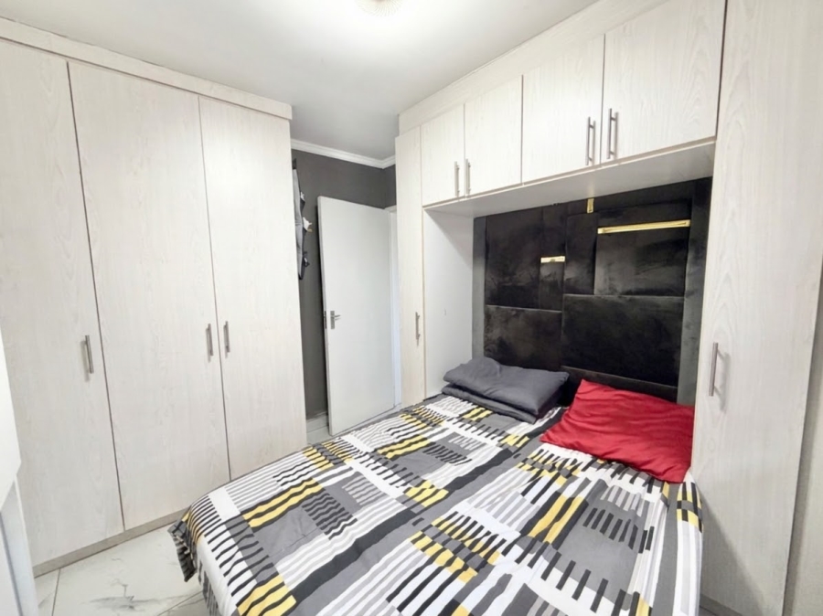 2 Bedroom Property for Sale in Noordwyk Gauteng