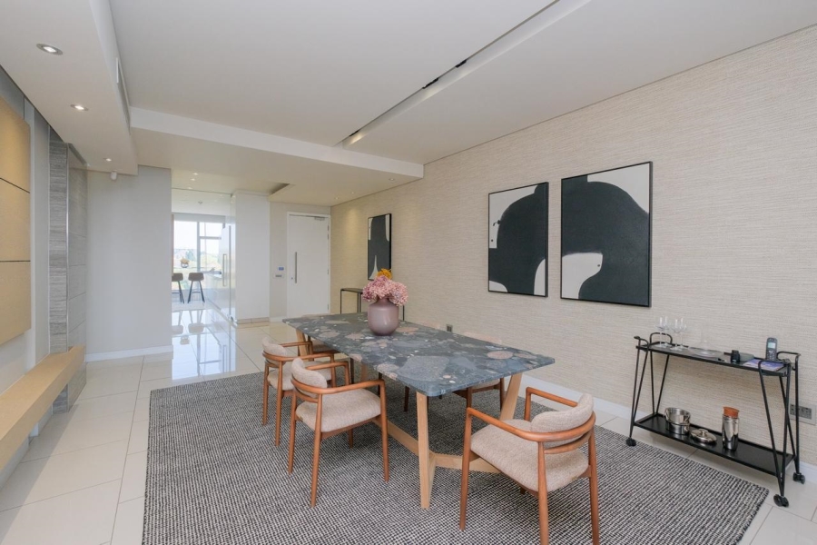 To Let 2 Bedroom Property for Rent in Sandhurst Gauteng