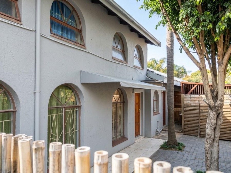 10 Bedroom Property for Sale in East Lynne Gauteng