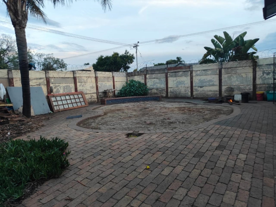 10 Bedroom Property for Sale in East Lynne Gauteng
