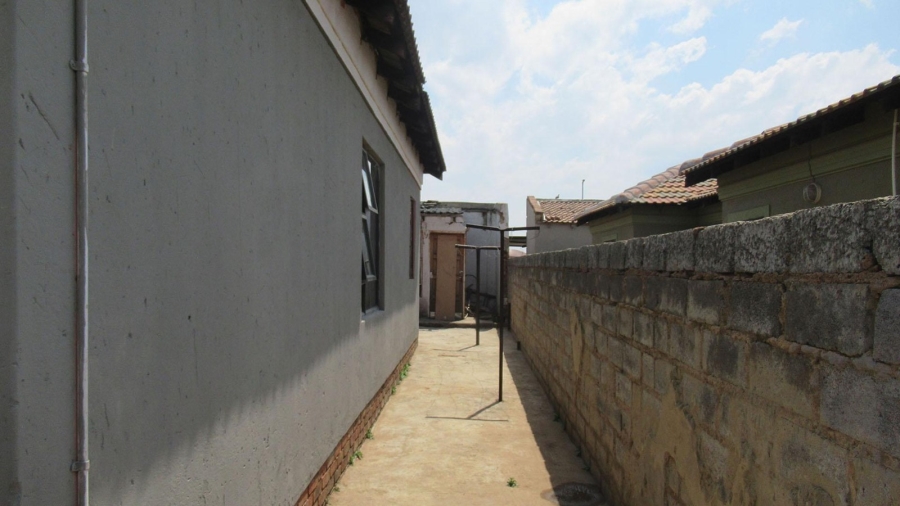 3 Bedroom Property for Sale in Crystal Park Gauteng