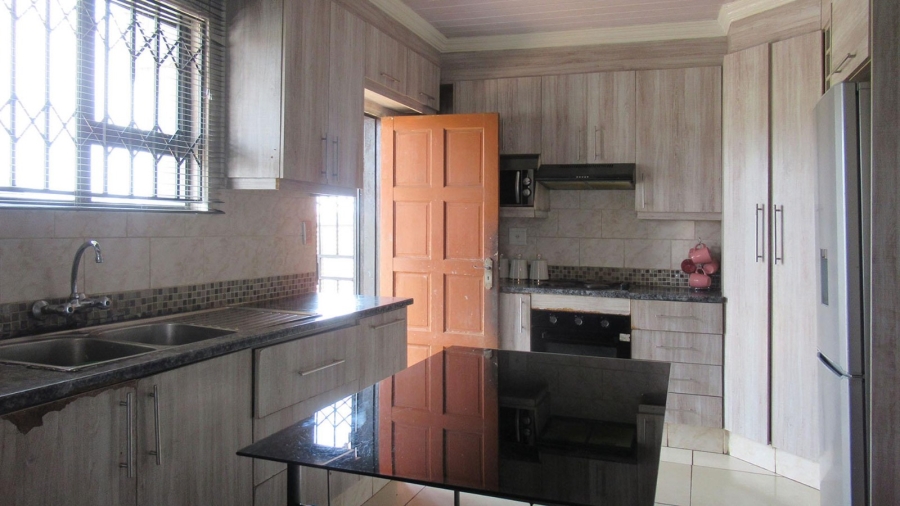 3 Bedroom Property for Sale in Crystal Park Gauteng