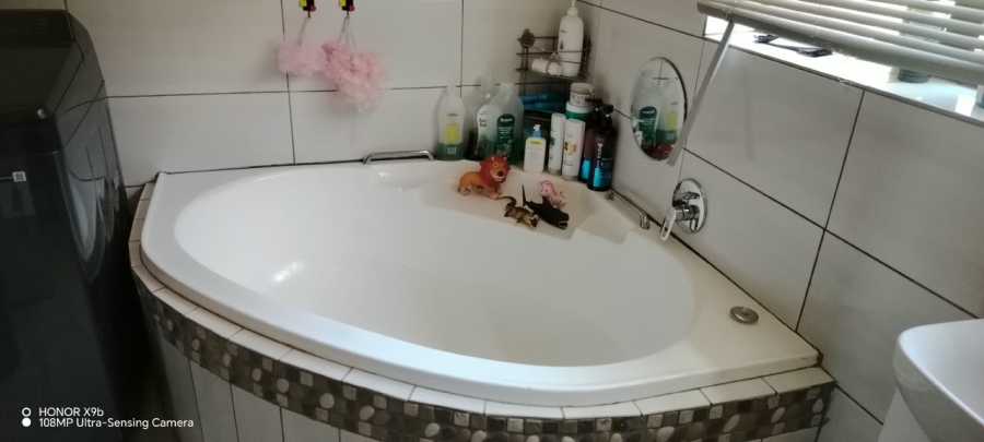 2 Bedroom Property for Sale in Krugersdorp North Gauteng