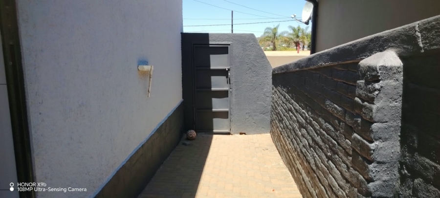 2 Bedroom Property for Sale in Krugersdorp North Gauteng