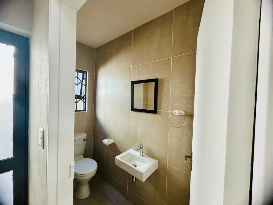 To Let 4 Bedroom Property for Rent in Needwood Gauteng