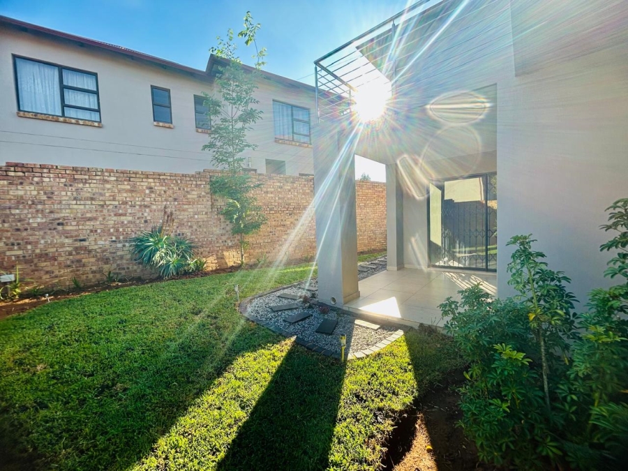 To Let 4 Bedroom Property for Rent in Needwood Gauteng