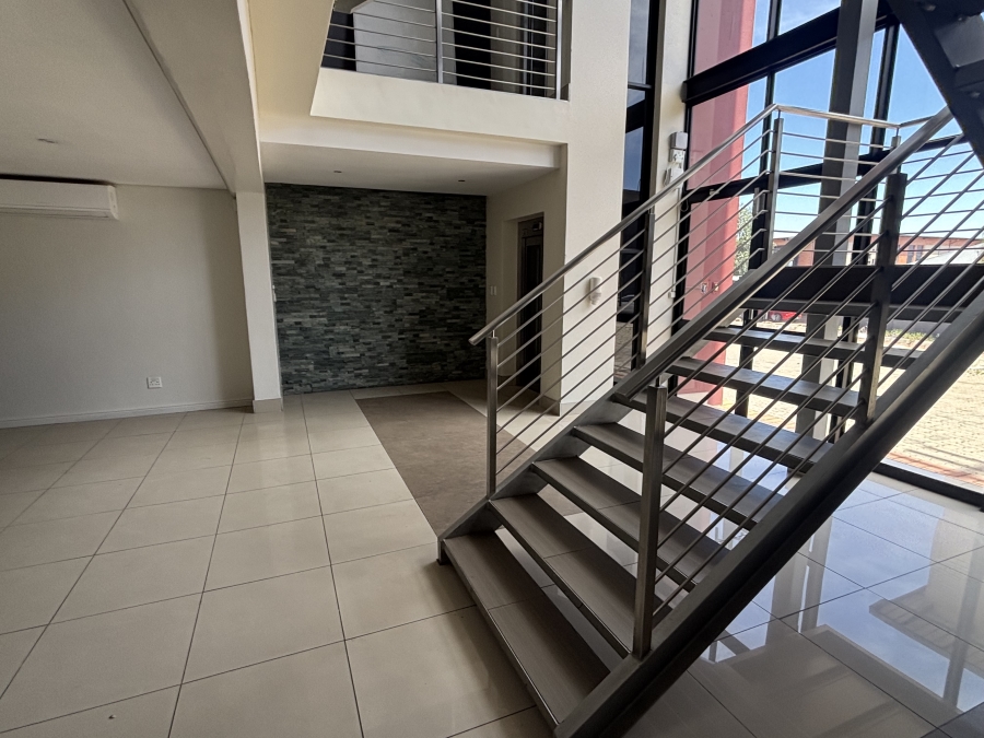 Commercial Property for Sale in Die Hoewes Gauteng