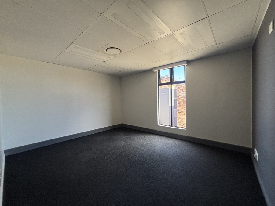 Commercial Property for Sale in Die Hoewes Gauteng