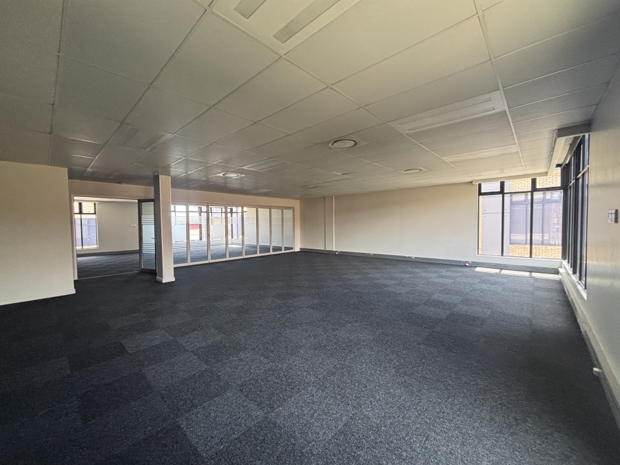 Commercial Property for Sale in Die Hoewes Gauteng