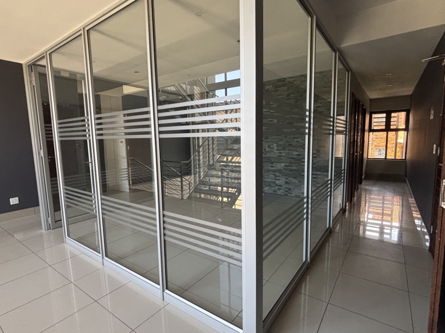 Commercial Property for Sale in Die Hoewes Gauteng