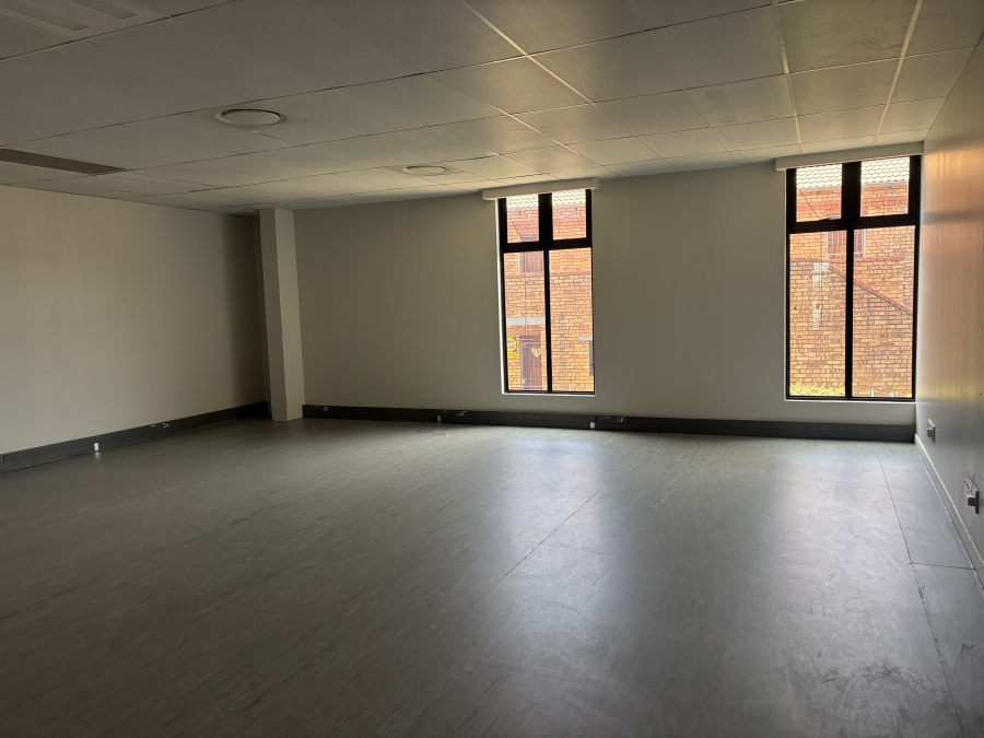 Commercial Property for Sale in Die Hoewes Gauteng