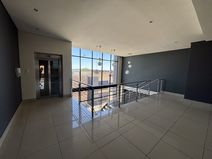 Commercial Property for Sale in Die Hoewes Gauteng