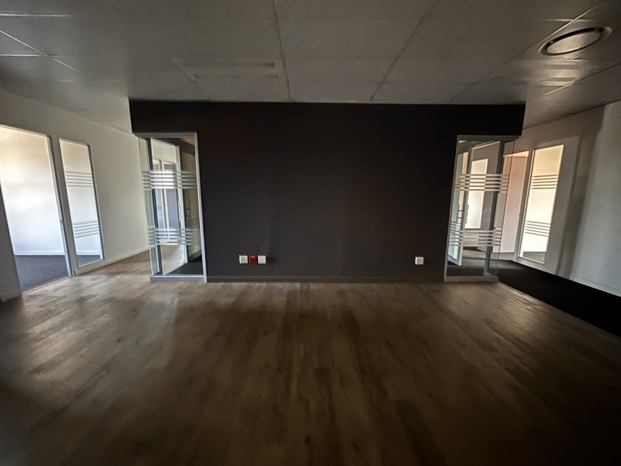 Commercial Property for Sale in Die Hoewes Gauteng
