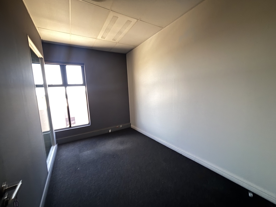 Commercial Property for Sale in Die Hoewes Gauteng