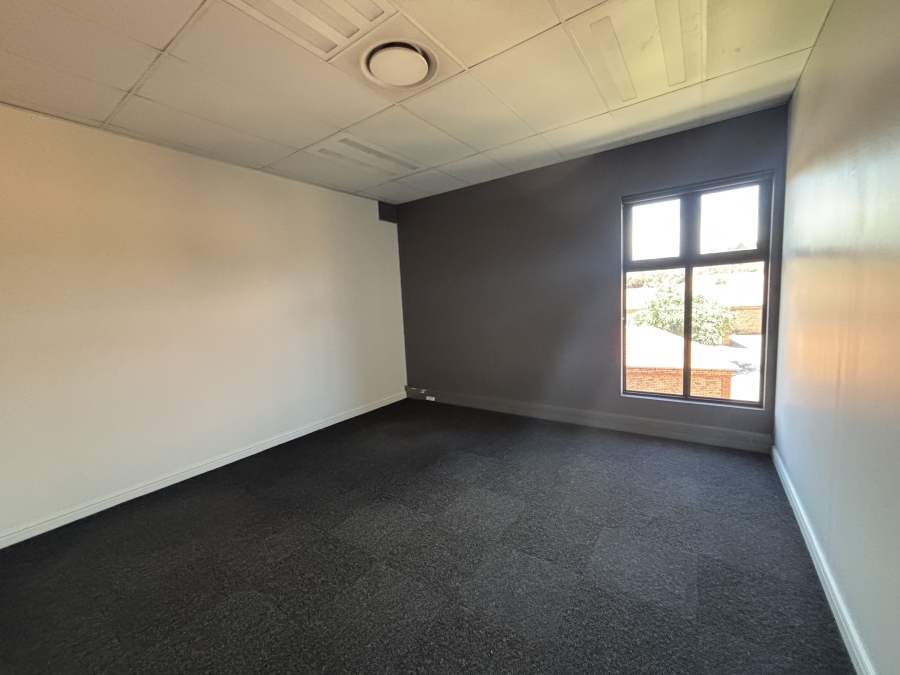 Commercial Property for Sale in Die Hoewes Gauteng