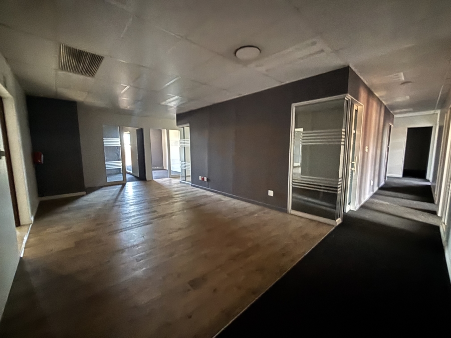 Commercial Property for Sale in Die Hoewes Gauteng
