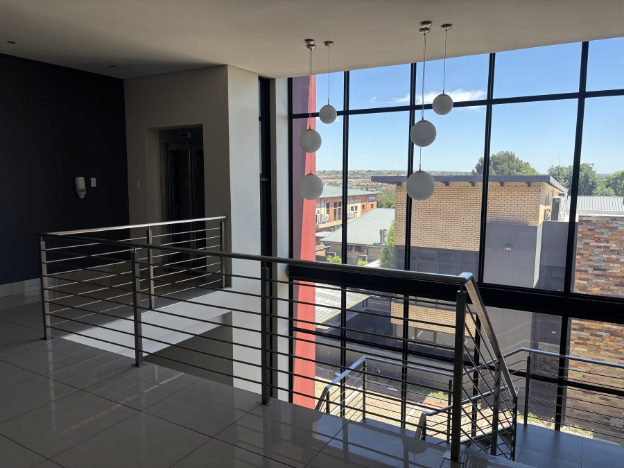 Commercial Property for Sale in Die Hoewes Gauteng