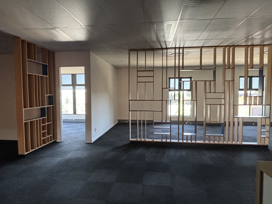 Commercial Property for Sale in Die Hoewes Gauteng