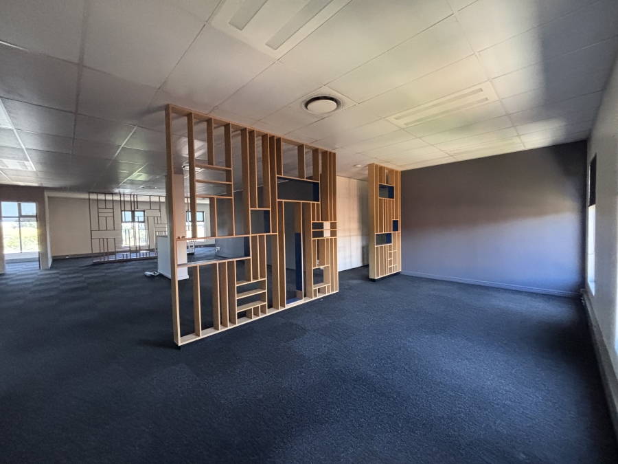 Commercial Property for Sale in Die Hoewes Gauteng
